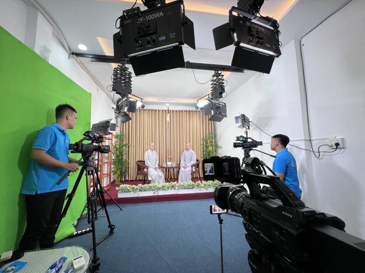 Chương trình đã quay được 11 số tại khu vực miền Nam(Phần 1), 12 số tại khu vực miền Trung (Phần 2)